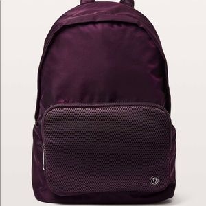 Lululemon Everywhere Backpack Mesh 17L